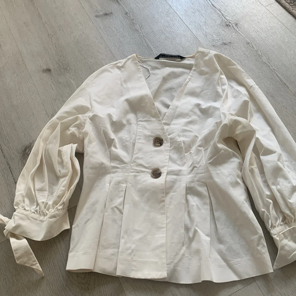 Zara Button-up Blouse w/Bows Linen‎ Puff Sleeve Blouse Pleated Top S classic